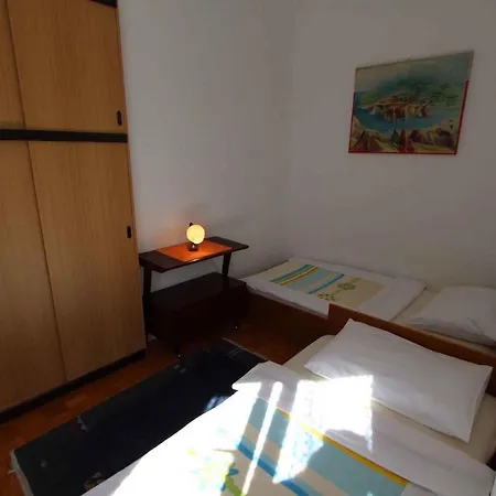 דירה Apartment Malinska 7 *