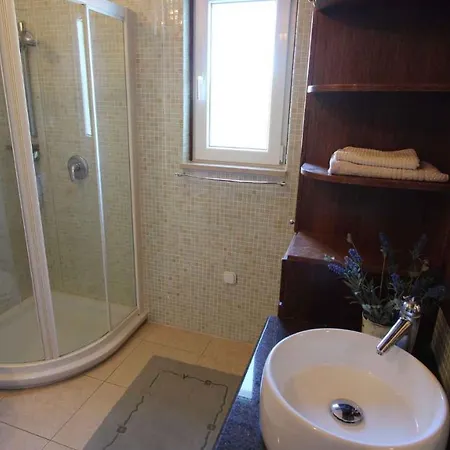 Apartment Malinska 7 דירה *