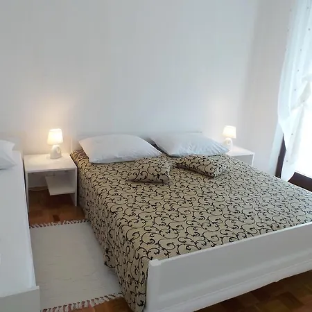 דירה Apartment Malinska 7 *