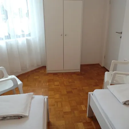 Apartment Malinska 7 *