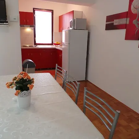 דירה Apartment Malinska 7 מאלינסקה