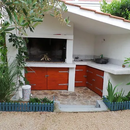 Apartment Malinska 7 דירה *