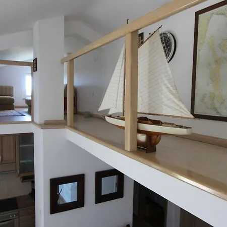 Apartment Malinska 7 * מאלינסקה